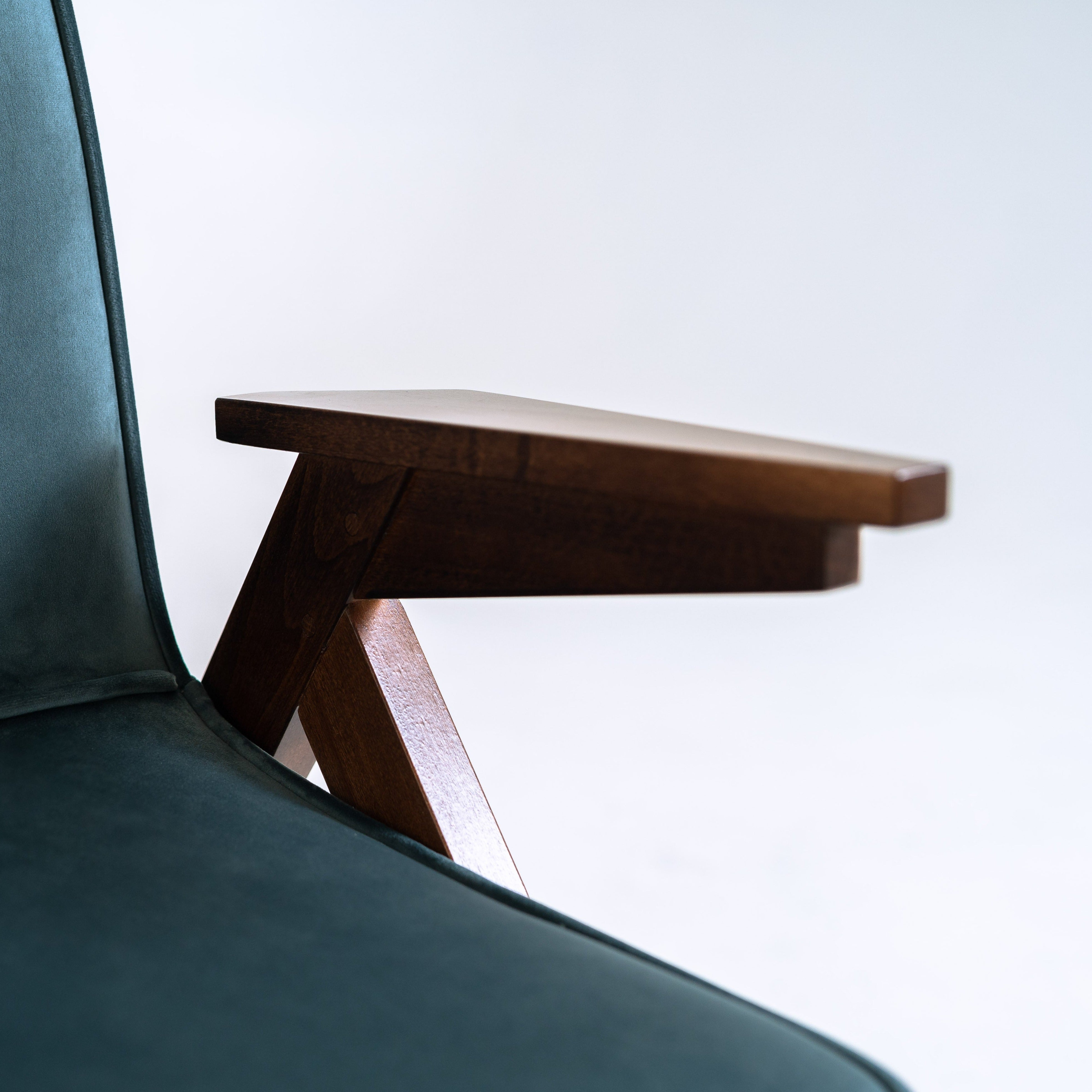 VINC Armchair - Blueberry Nutty