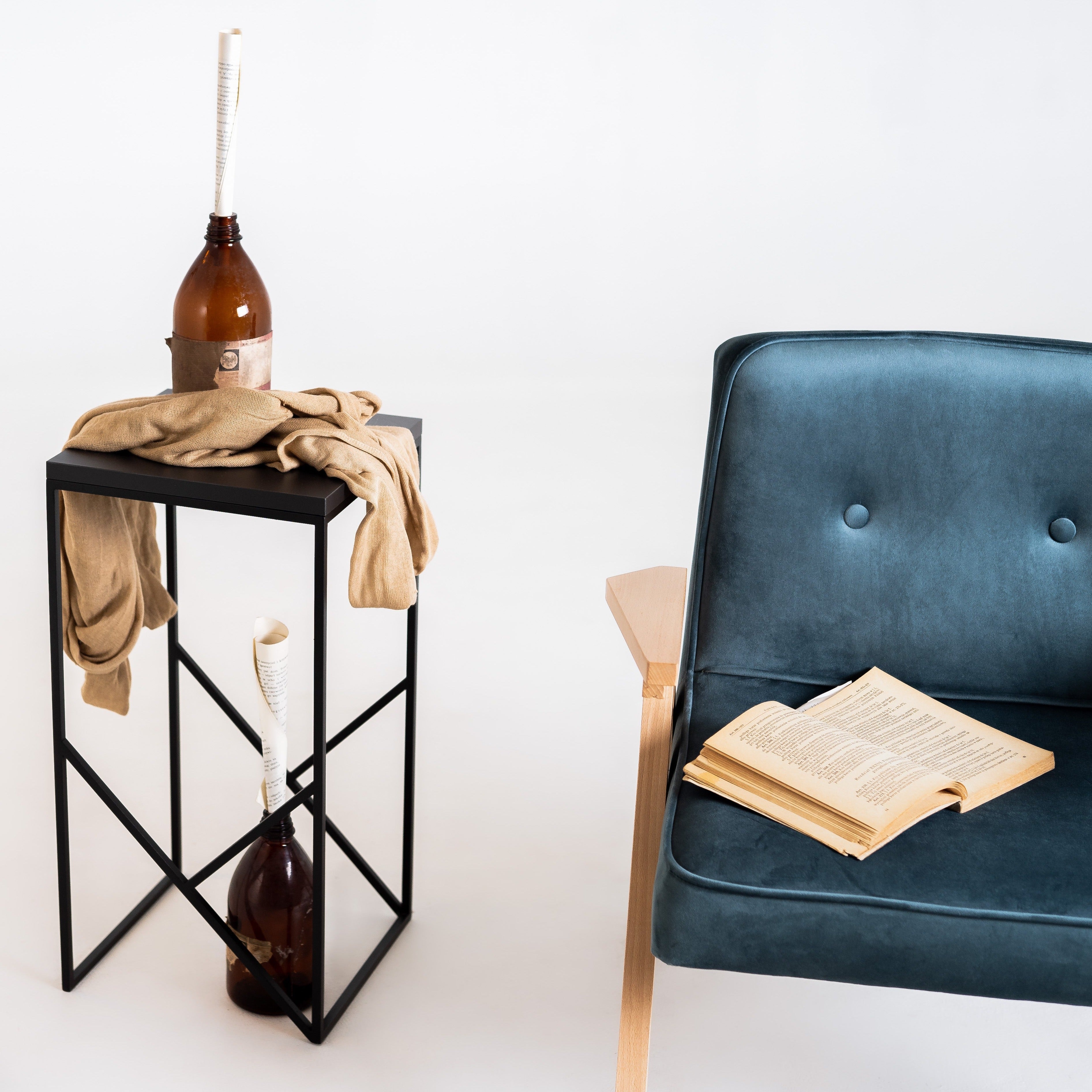 VINC Armchair - Blueberry Natural