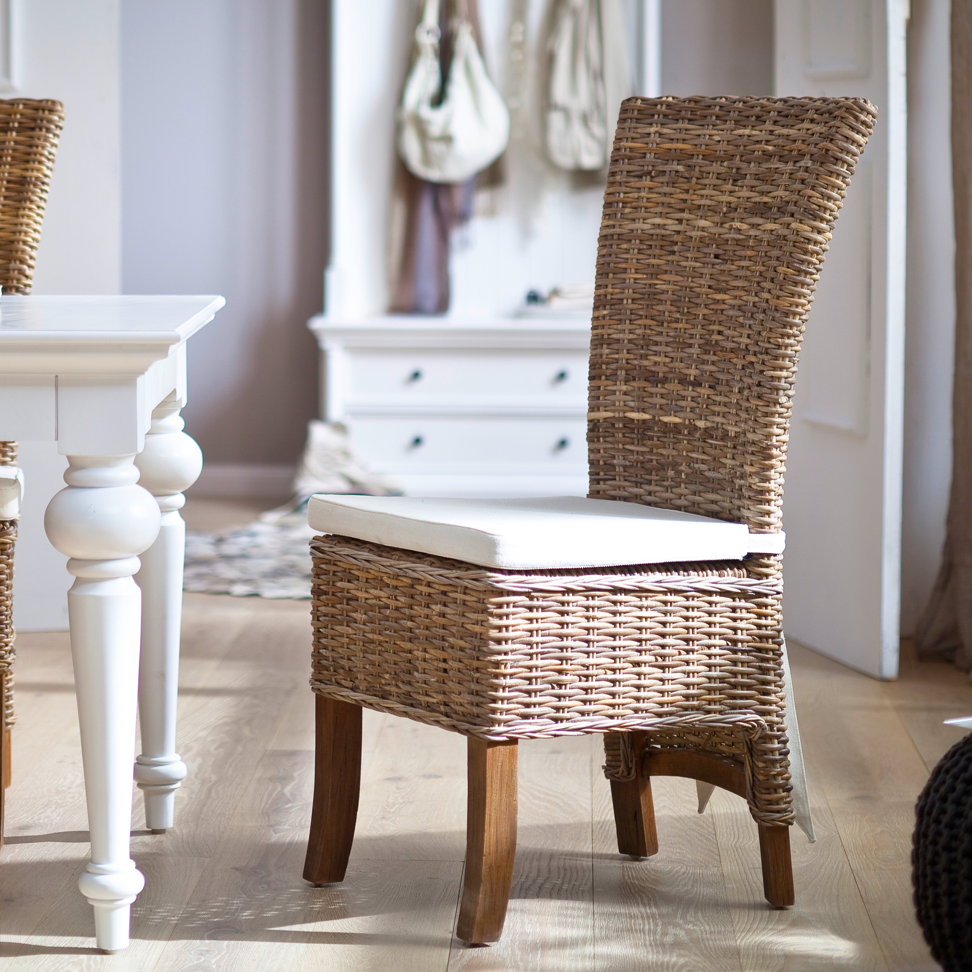 SALSA Dining Chair Interior