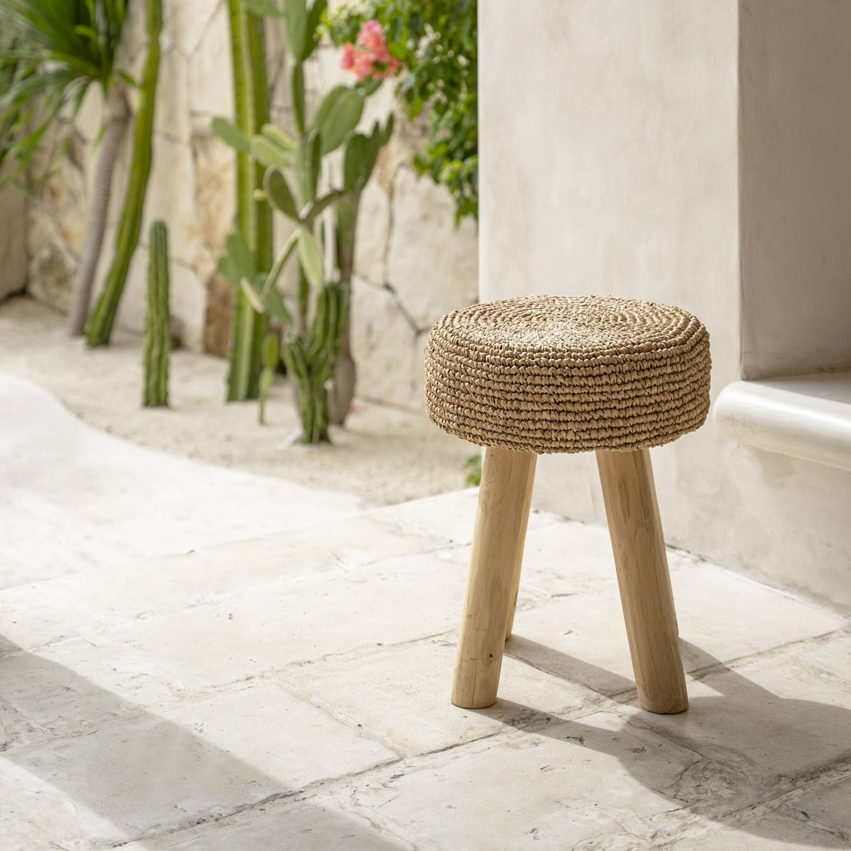 The RAFFIA Stool - Natural