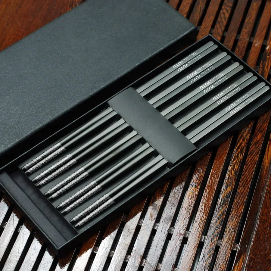 Pure Titanium Tableware Set