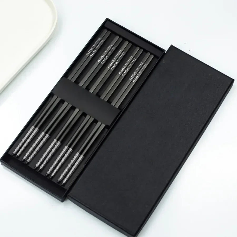 Pure Titanium Tableware Set