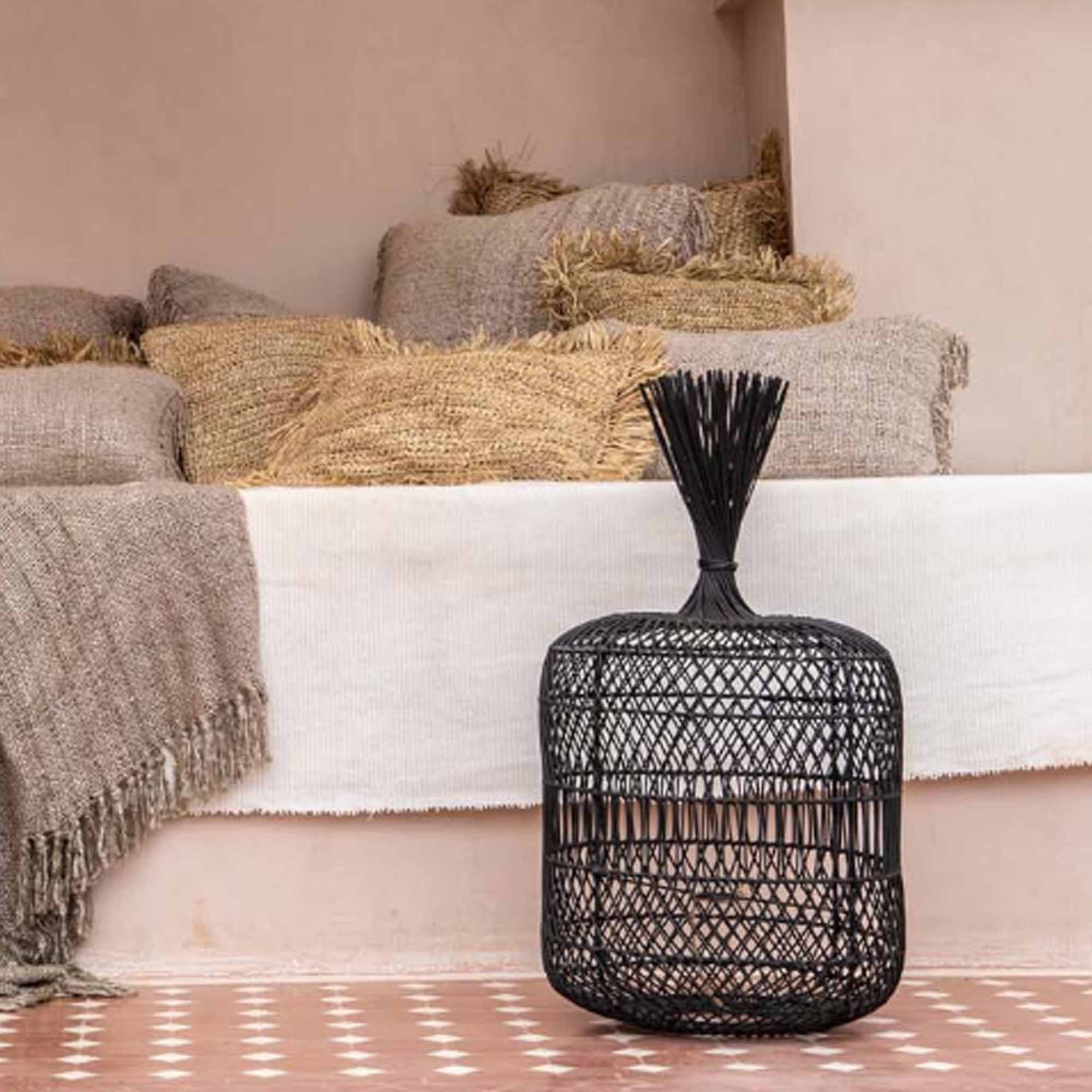 THE DUMPLING Floor Lamp Pendant Black