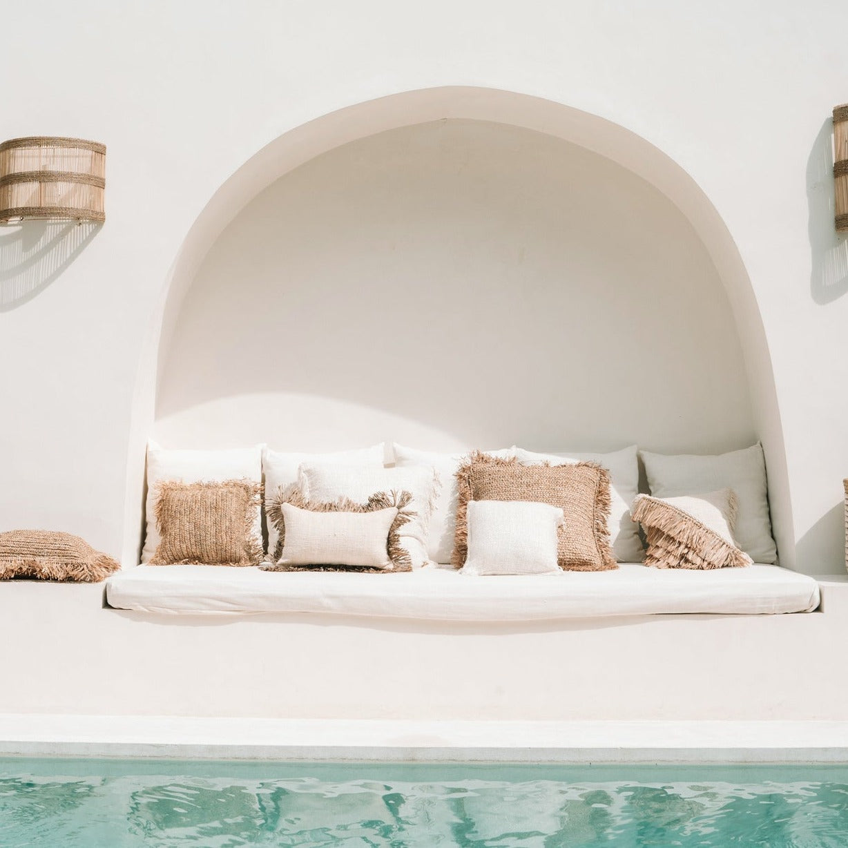 THE SAINT TROPEZ Cushion Cover Natural-White 30x50 outdoor view