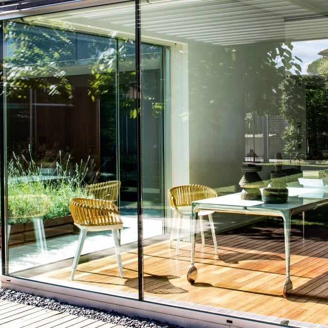 CYBORG CLUB Chair white interior view