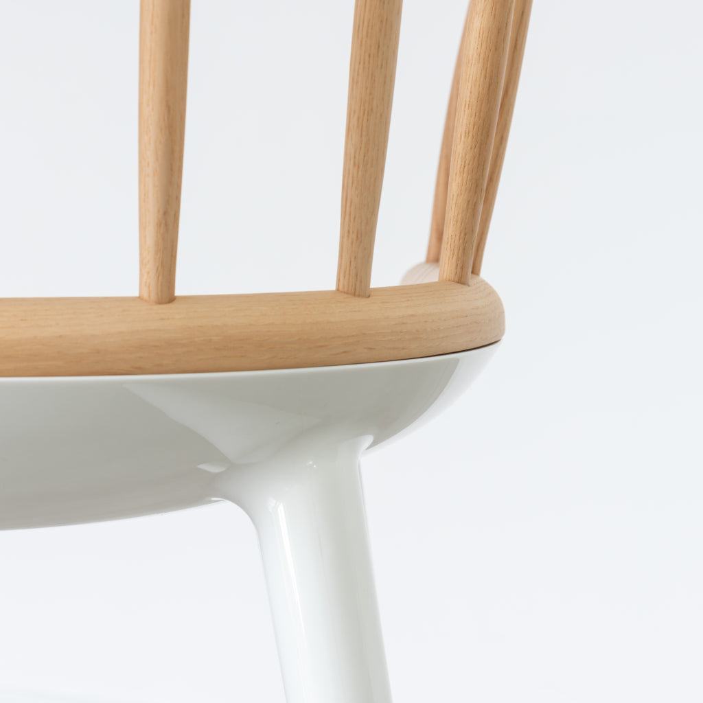 CYBORG STICK Chair detail of back made of solid ash