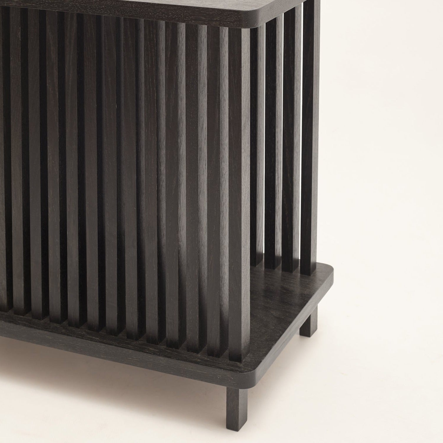 QUBANC Newspaper Holder Oak-black side crop view