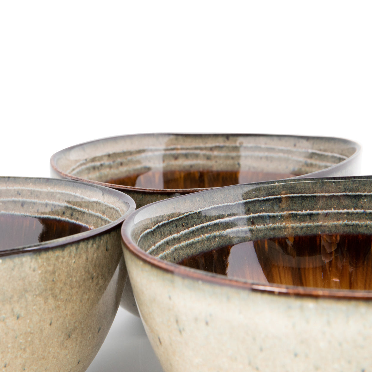 THE COMPORTA Cereal Plate Set of 6 detail macro view