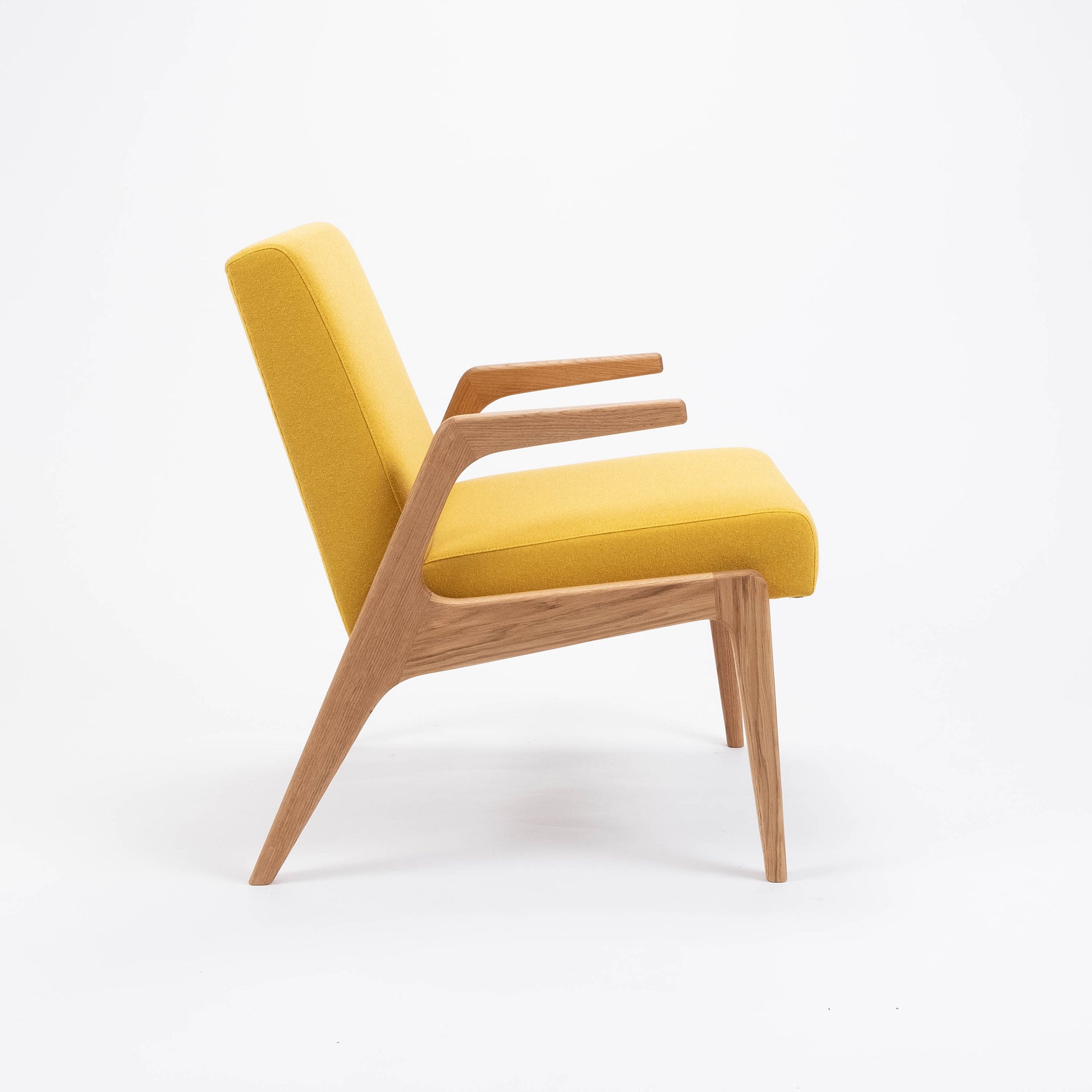 R1378 Armchair