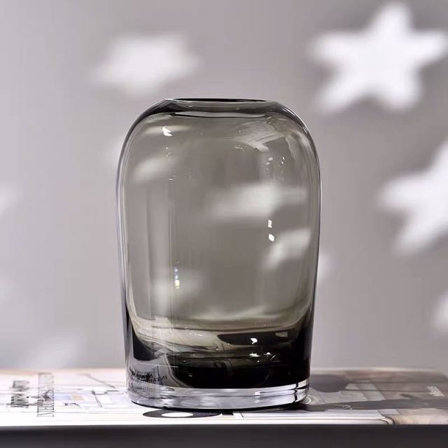 European Black Simple Creative Vases