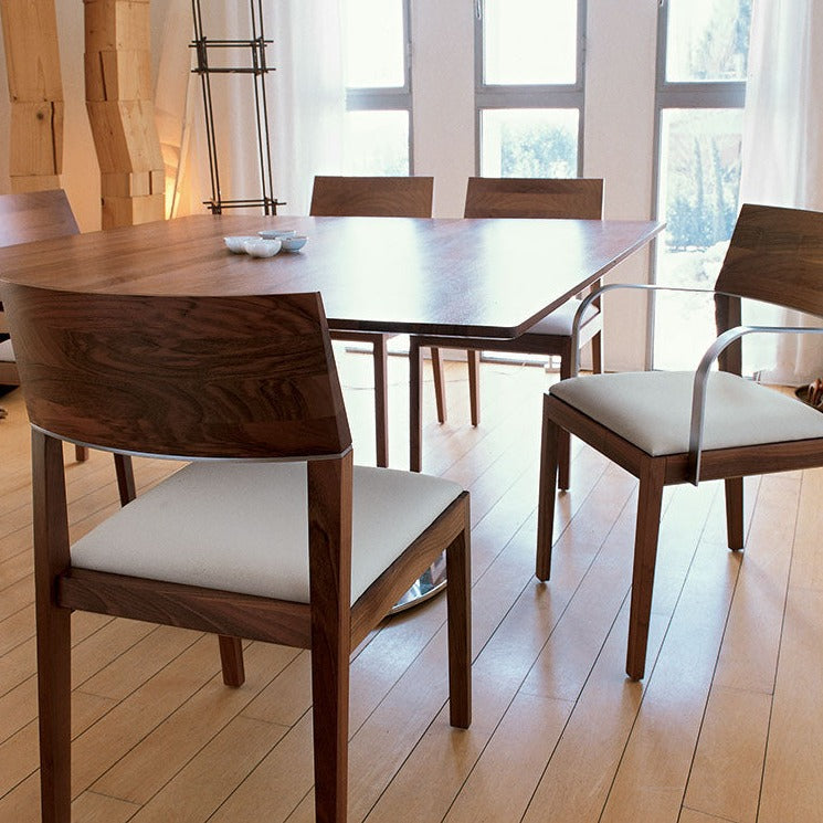 TENDENCE Chair