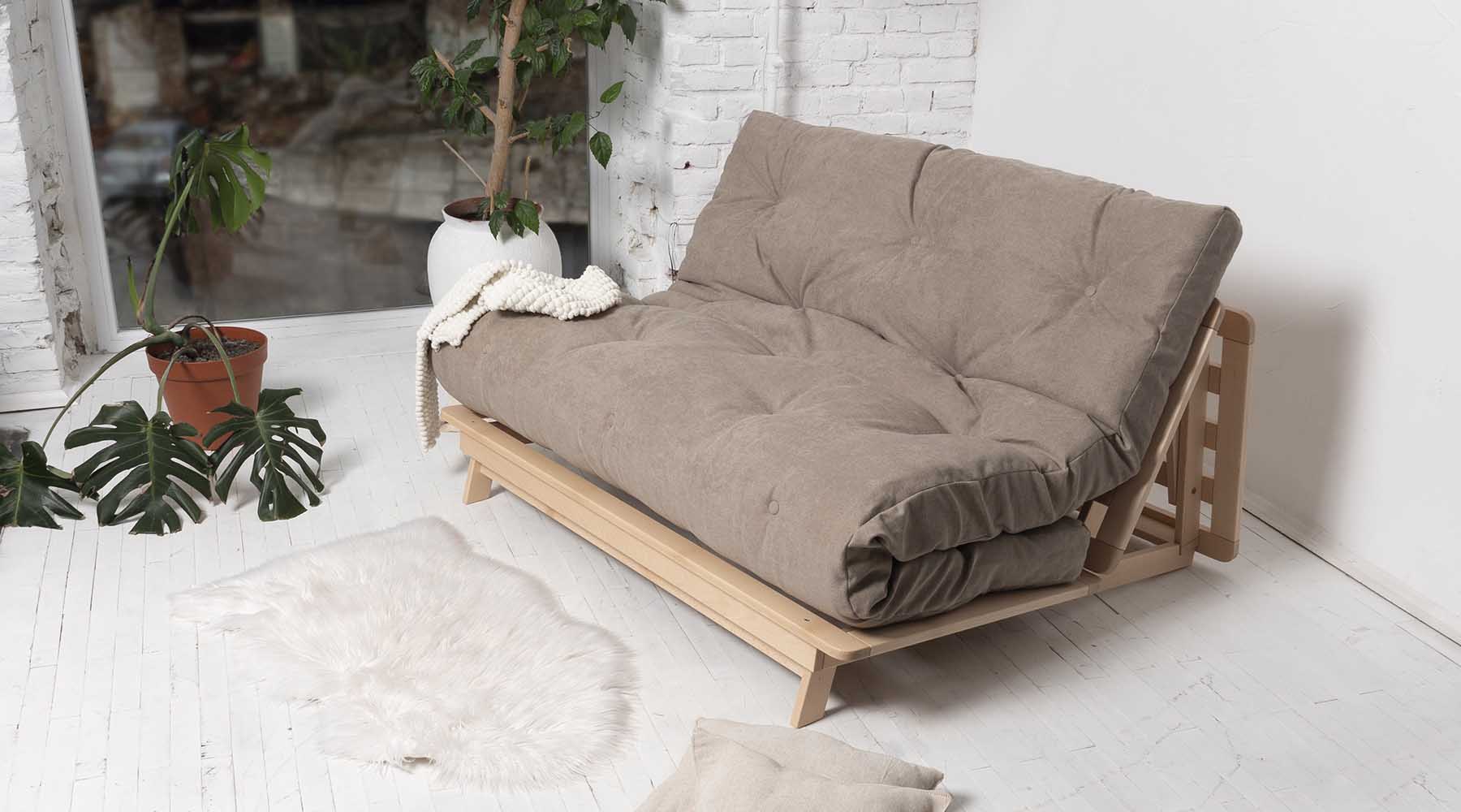 Futon 140x200 made of beech wood with beige mattress
