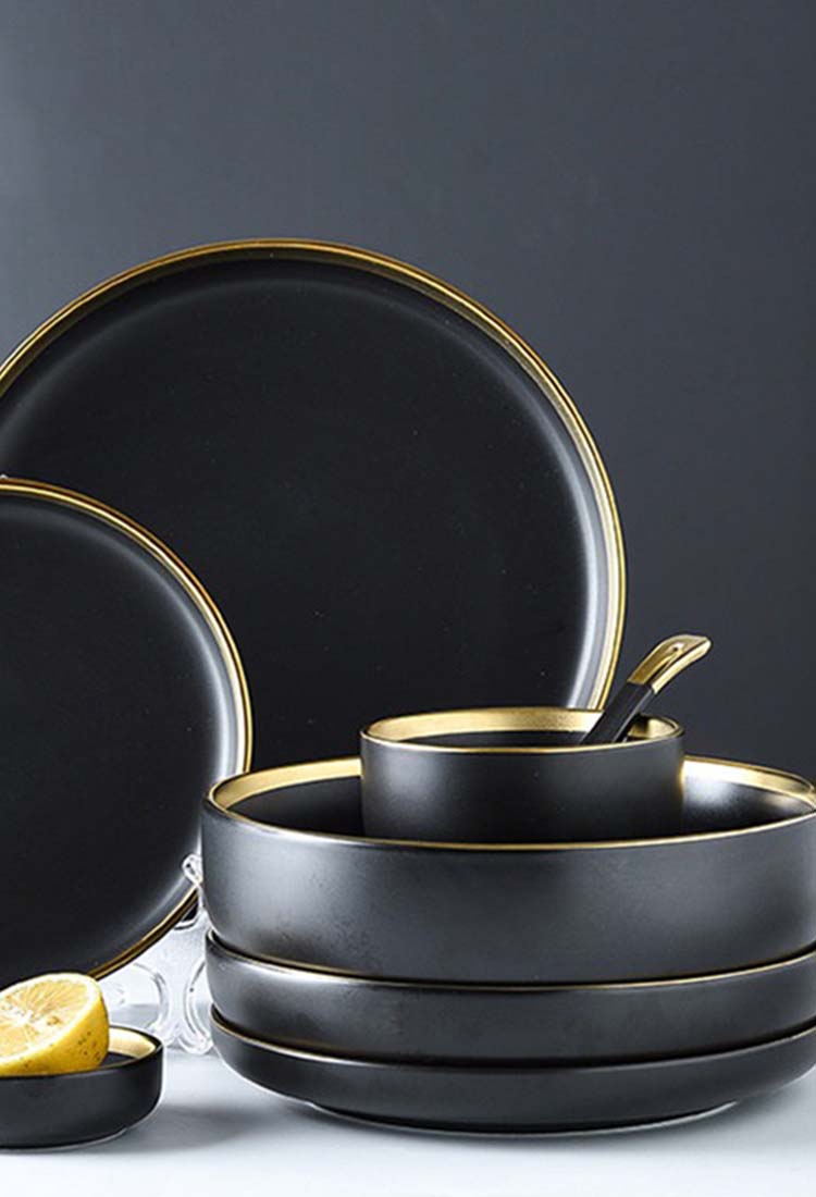 Porcelain black dinner plates 