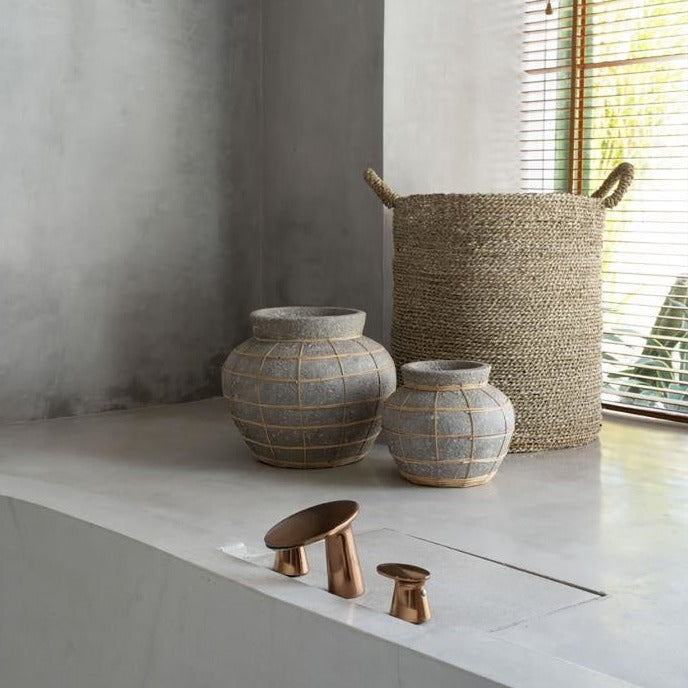 THE BELLY Vase - Concrete Natural Interior