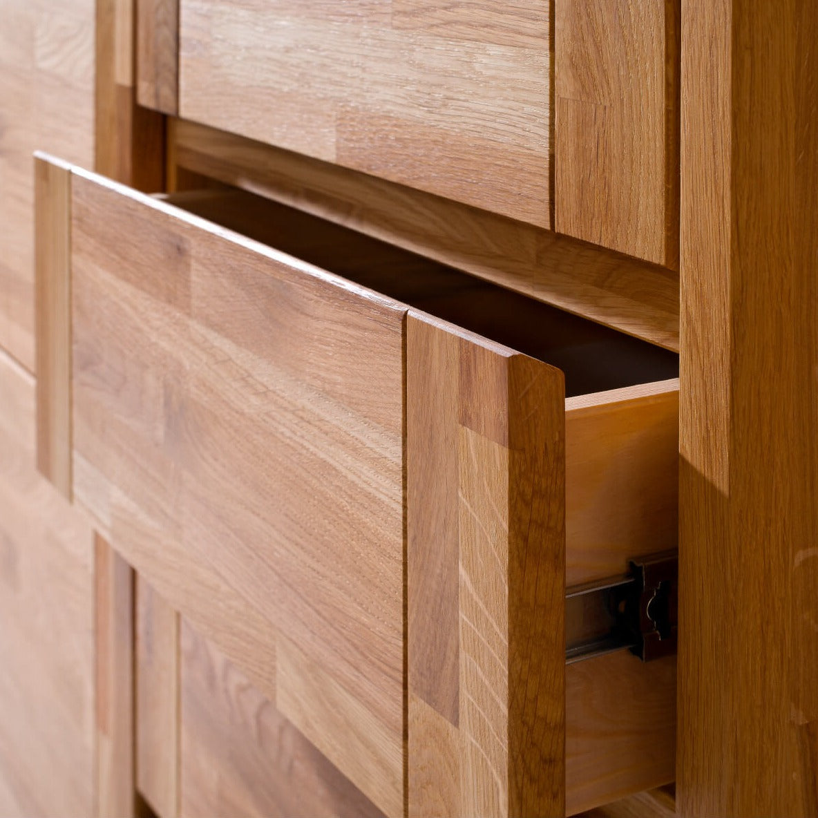 TIMO Chest Of Drawers Close View