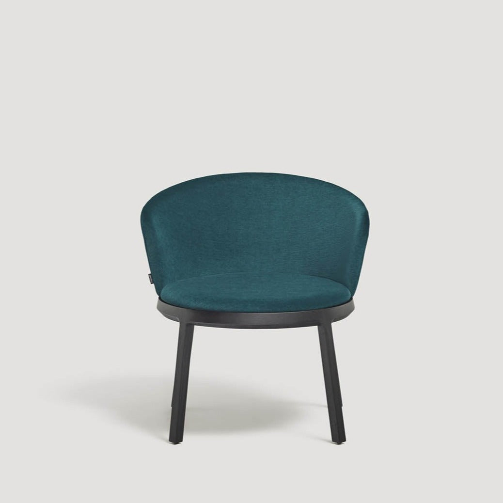 BUTACA ARO Lounge Chair front, black frame