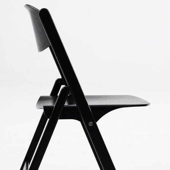 COLO Chair black side view
