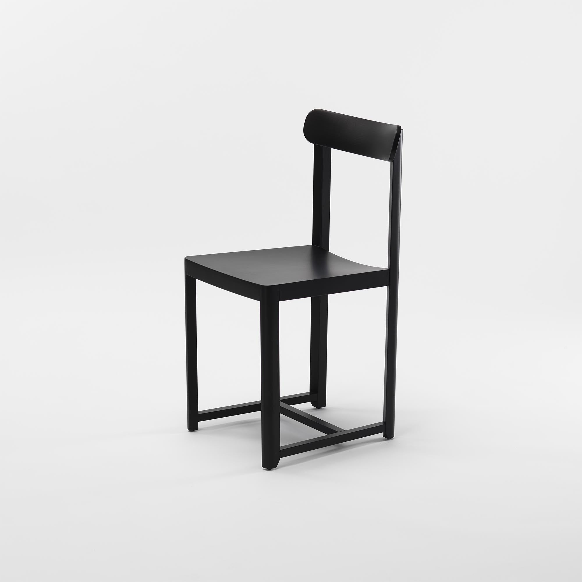 SELERI Chair Plywood Seat Black half-side view