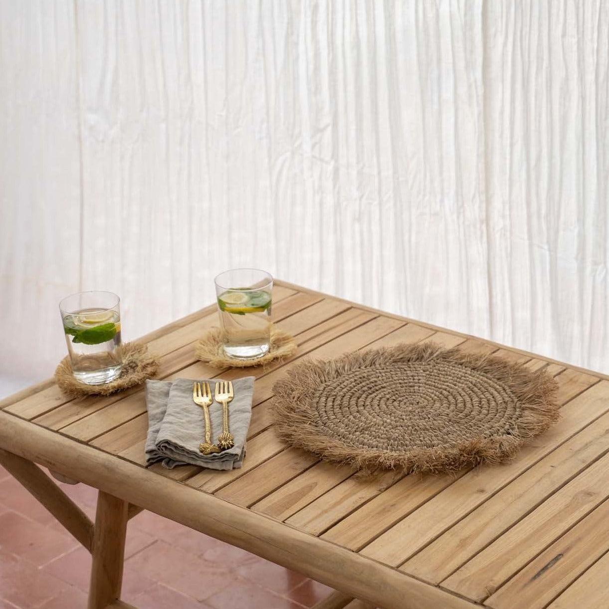 THE SEAGRASS RAFFIA Placemat Natural interior view