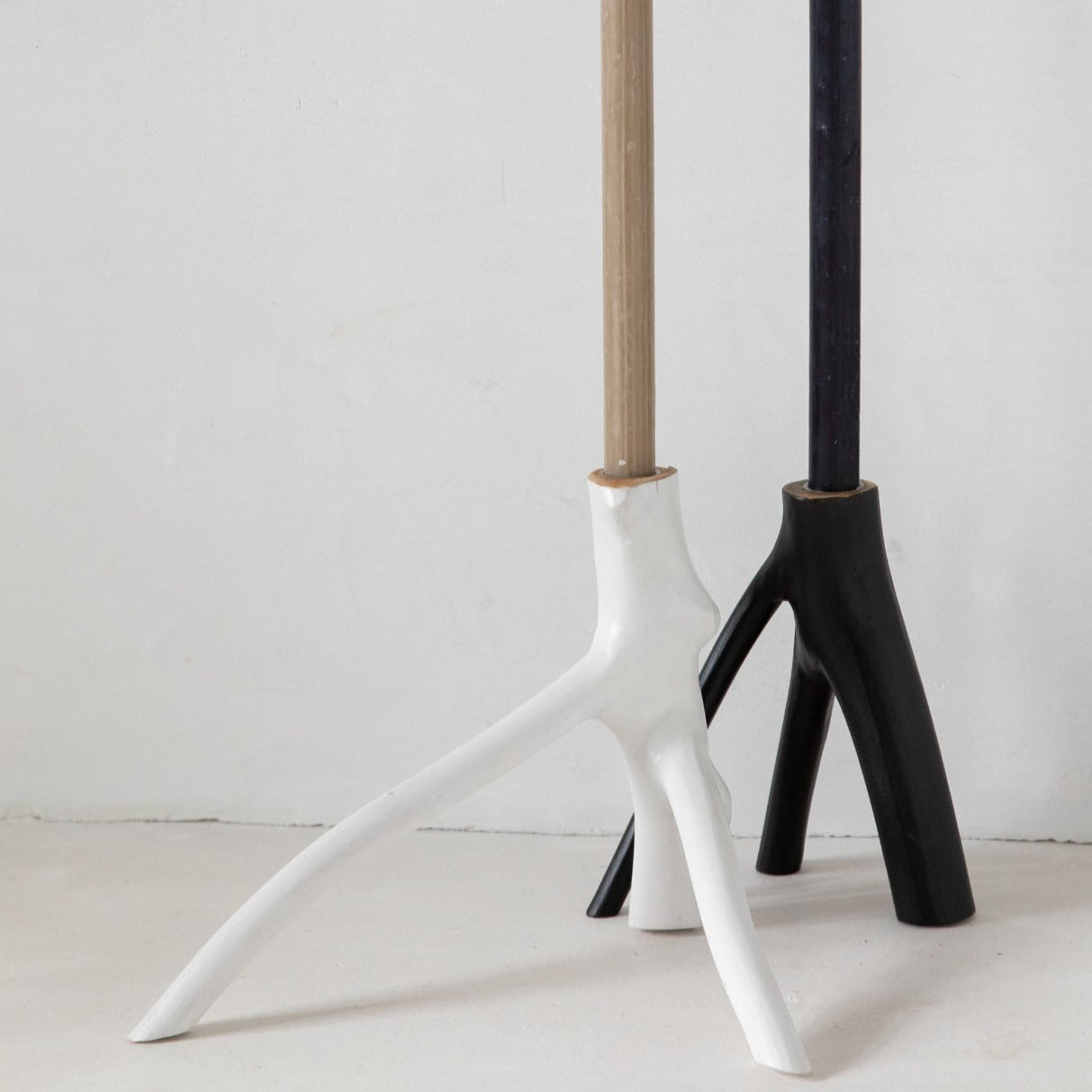 THE TRIPLE TWIG Candle Holder white and black
