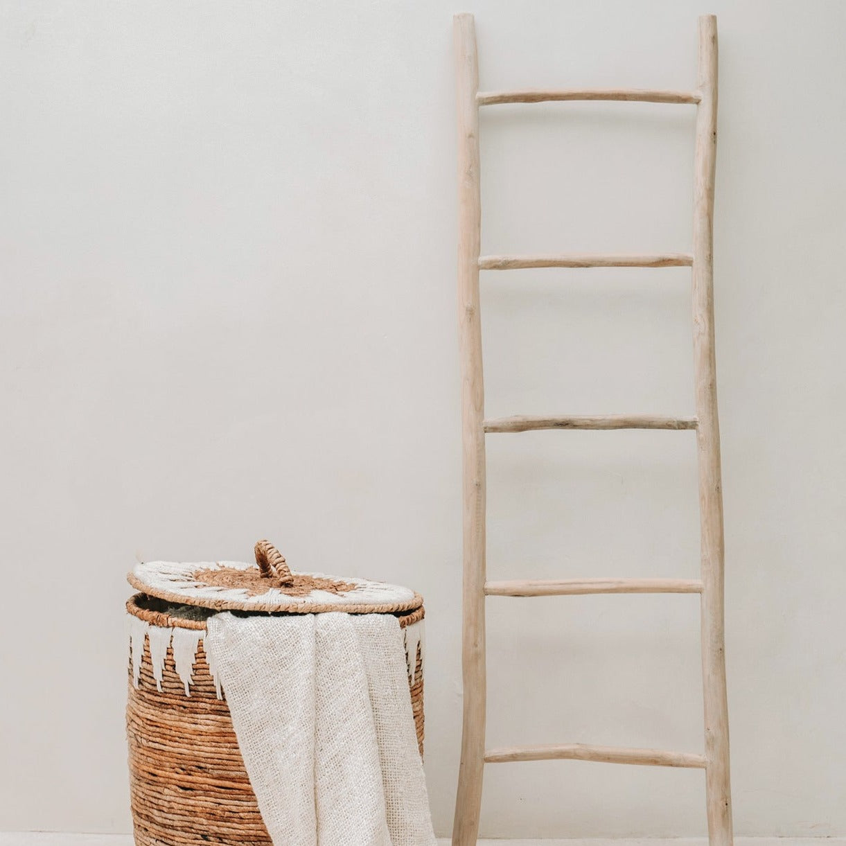 THE TULUM Ladder - Natural- 165 cm front outdoor view