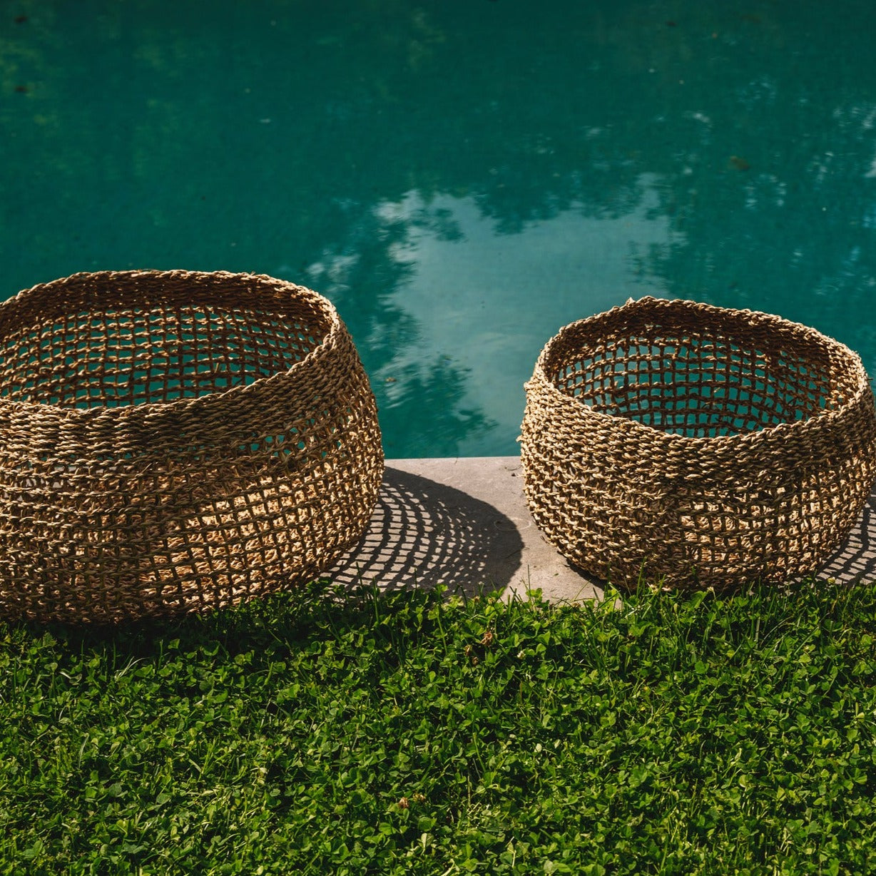 THE BAI NHAT Baskets Set of 3 outdoor view